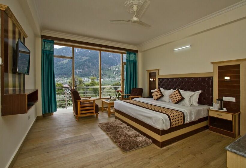 Отель Manali Green