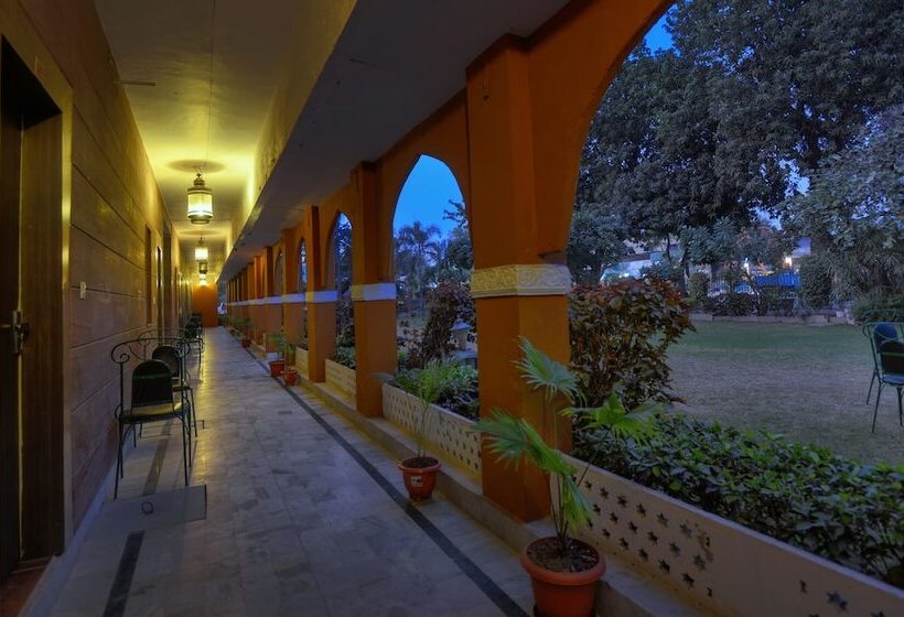 فندق Treehouse Amaara  Pure Vegetarian Resort