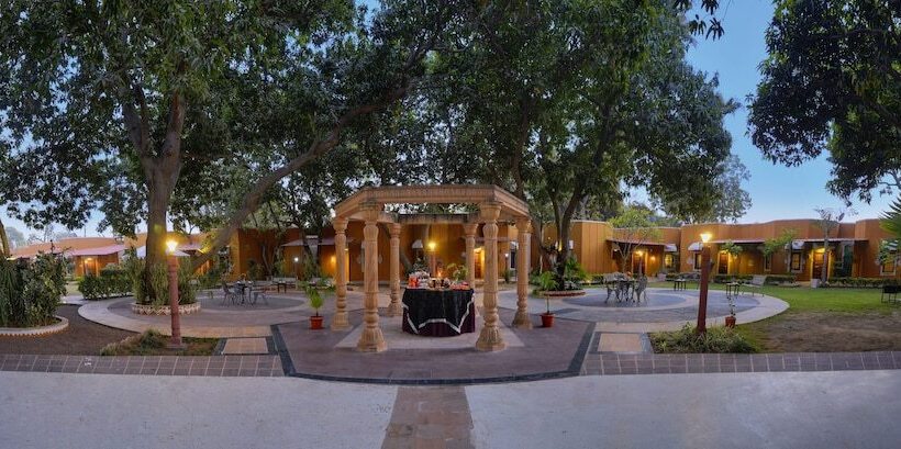 فندق Treehouse Amaara  Pure Vegetarian Resort