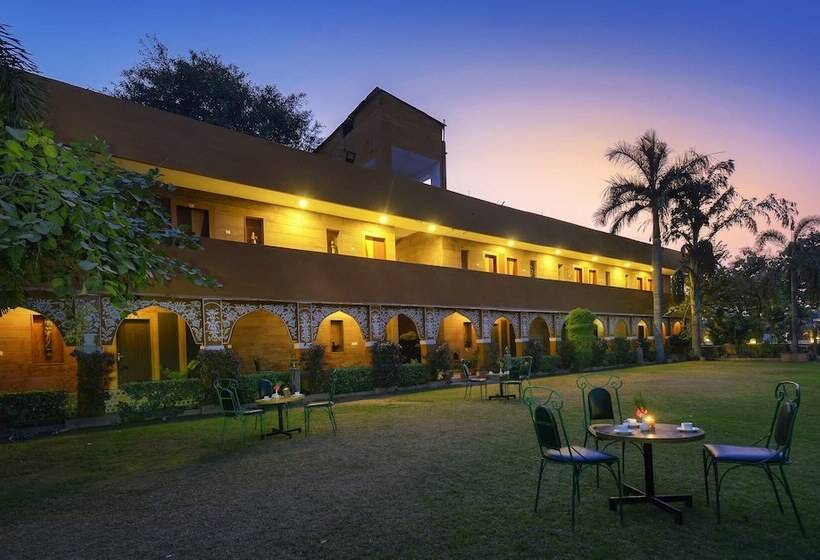 فندق Treehouse Amaara  Pure Vegetarian Resort