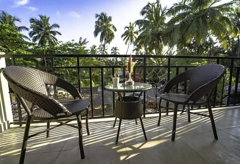Mariners Bay Suites