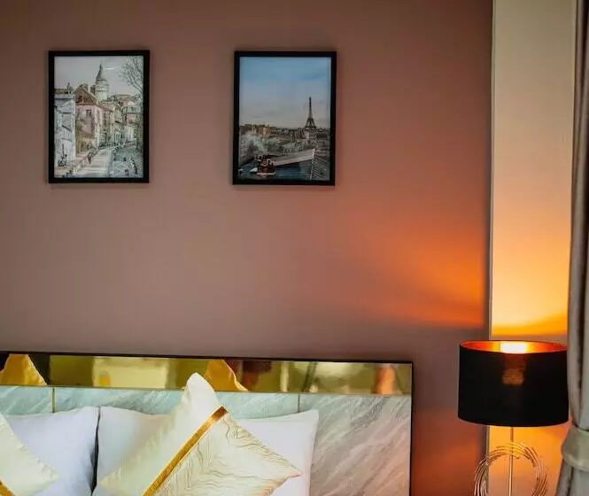 The Living Hotel Samutprakan