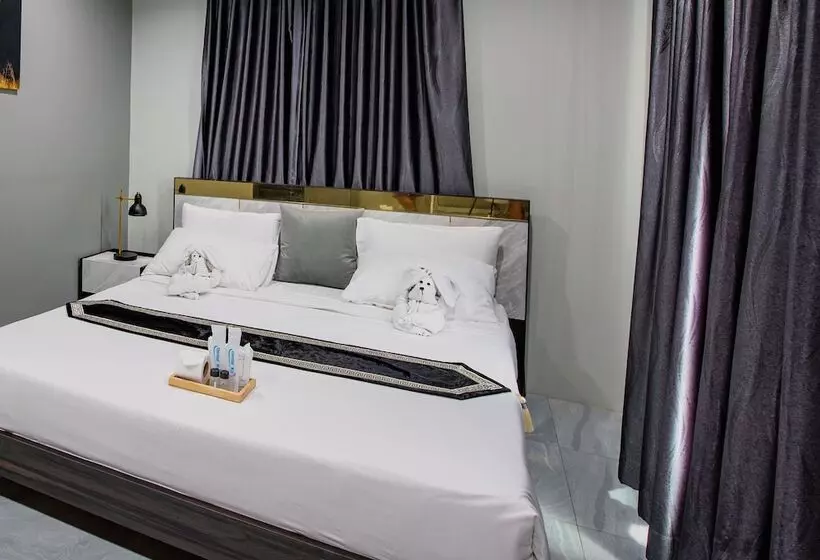 The Living Hotel Samutprakan