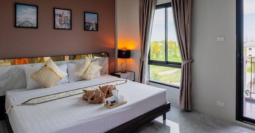 The Living Hotel Samutprakan