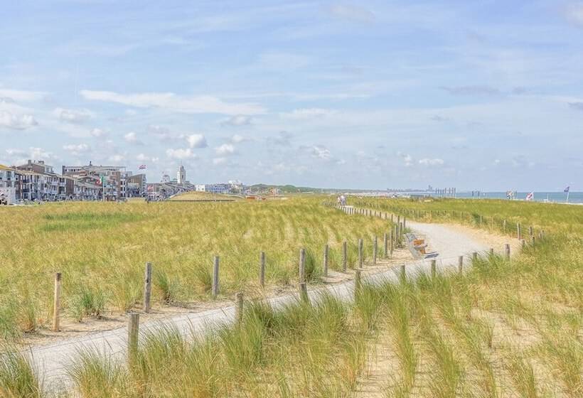 ユースホステル Beach Hotel Katwijk