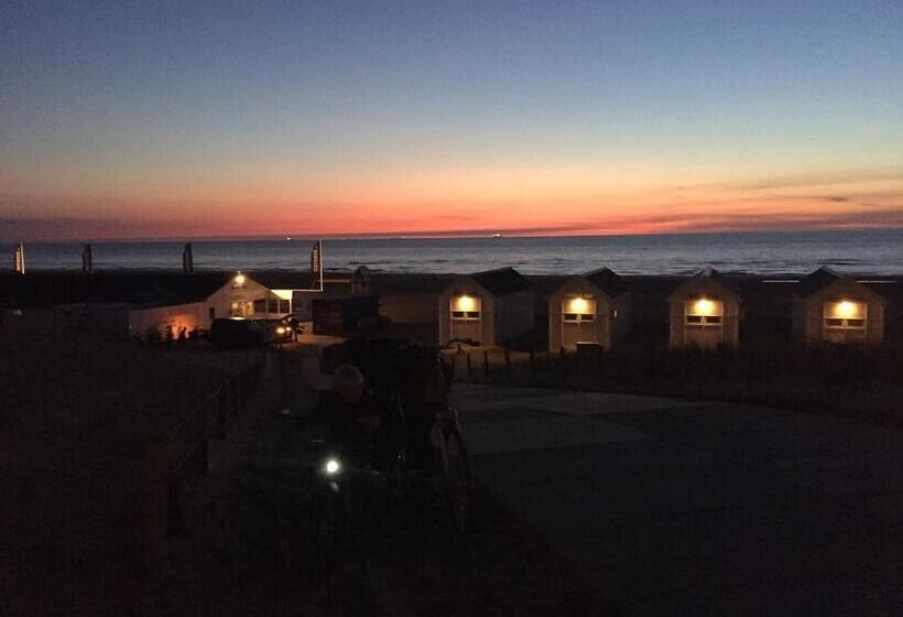 ユースホステル Beach Hotel Katwijk