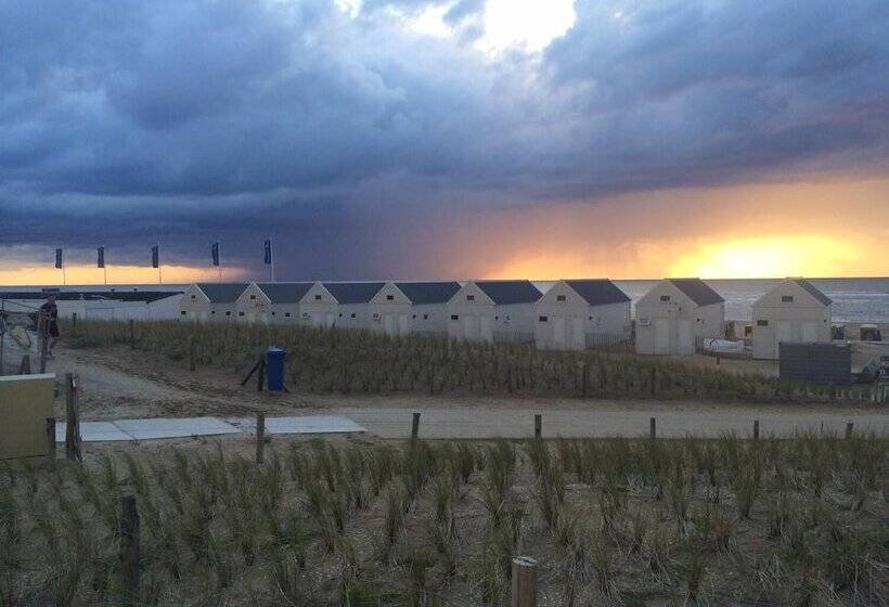 ユースホステル Beach Hotel Katwijk