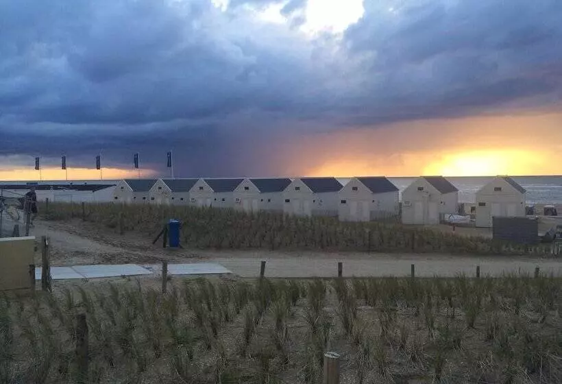 Общежитие Beach Hotel Katwijk