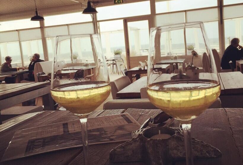 ユースホステル Beach Hotel Katwijk