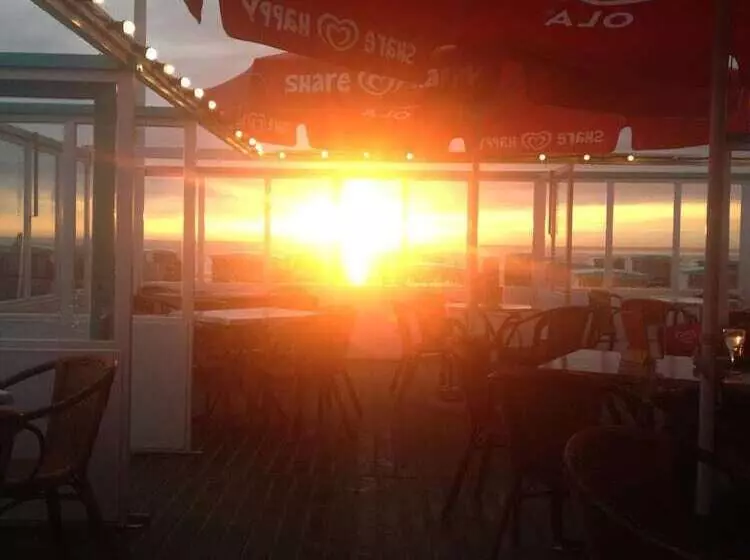 Общежитие Beach Hotel Katwijk