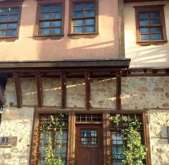 Oikia Alexandrou Traditional Inn