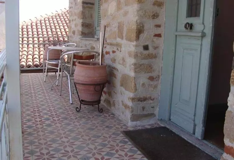Oikia Alexandrou Traditional Inn