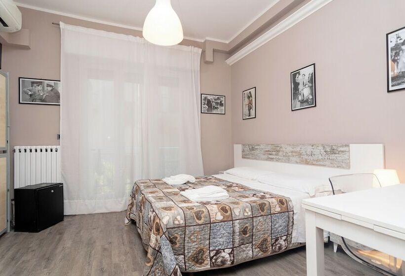 פונדק Ostello Le Sirene