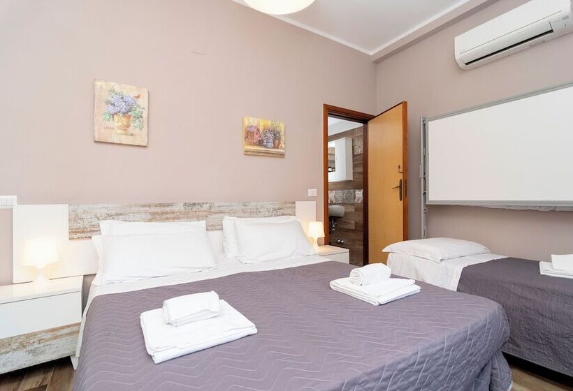 פונדק Ostello Le Sirene