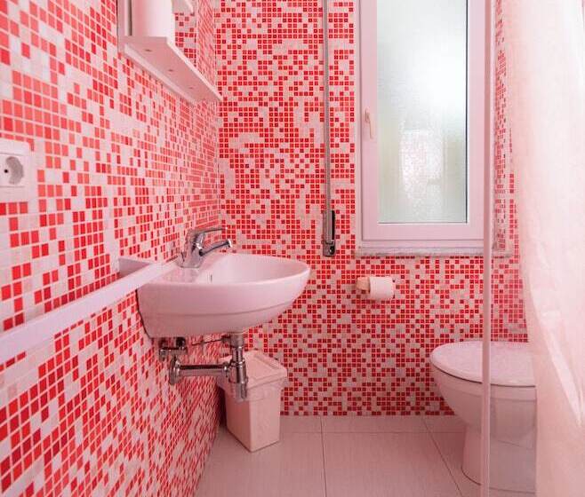 פונדק Ostello Le Sirene