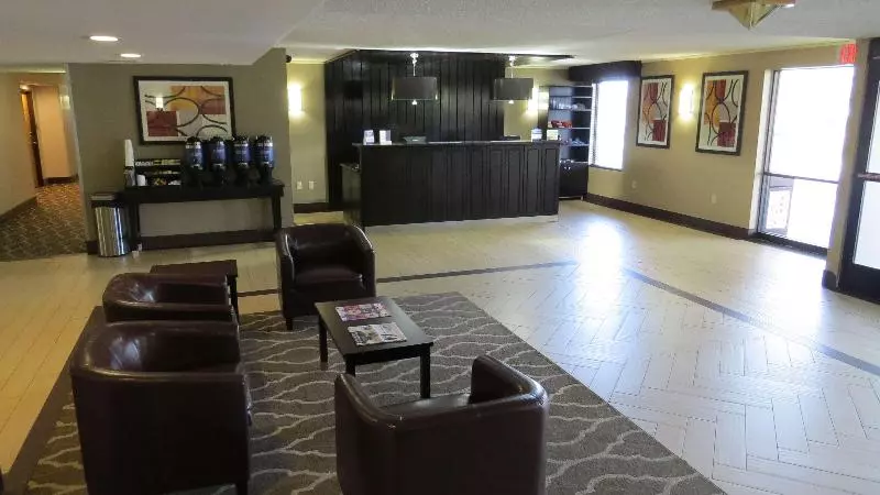 Отель Best Western Plus Hartford Lodge