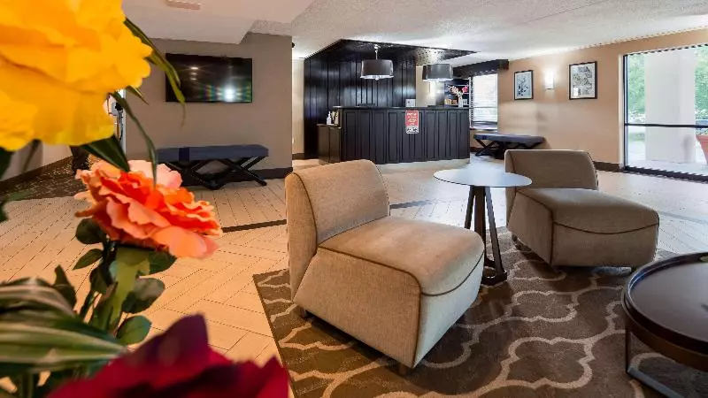 Отель Best Western Plus Hartford Lodge