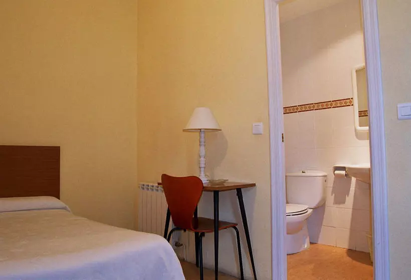 Отель Pensión Moratin