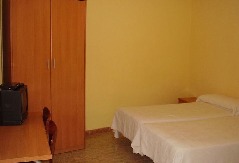 هتل Pensión Moratin