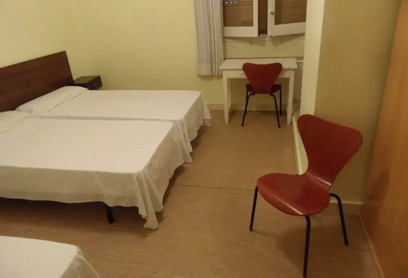 Отель Pensión Moratin