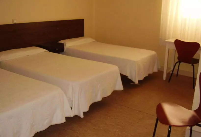 Отель Pensión Moratin