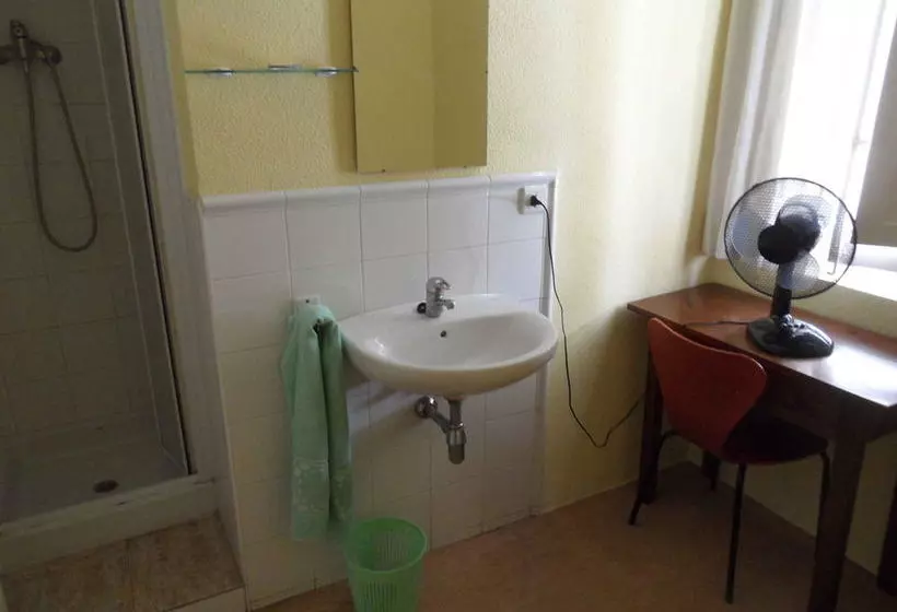 Отель Pensión Moratin