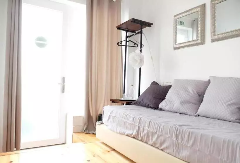 Hotel Lisbon Poets Inn