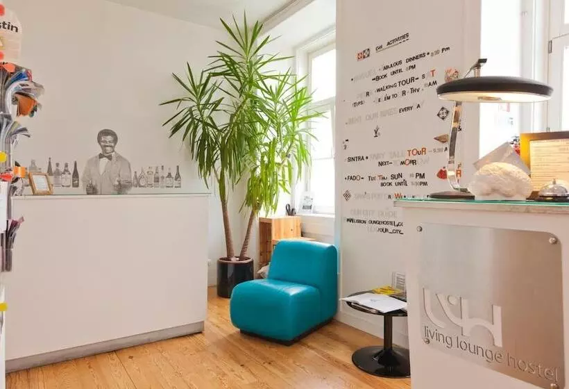 هتل Living Lounge Hostel