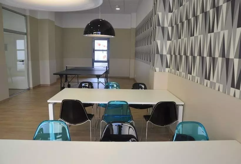 Residencia Universitaria Blas De Otero