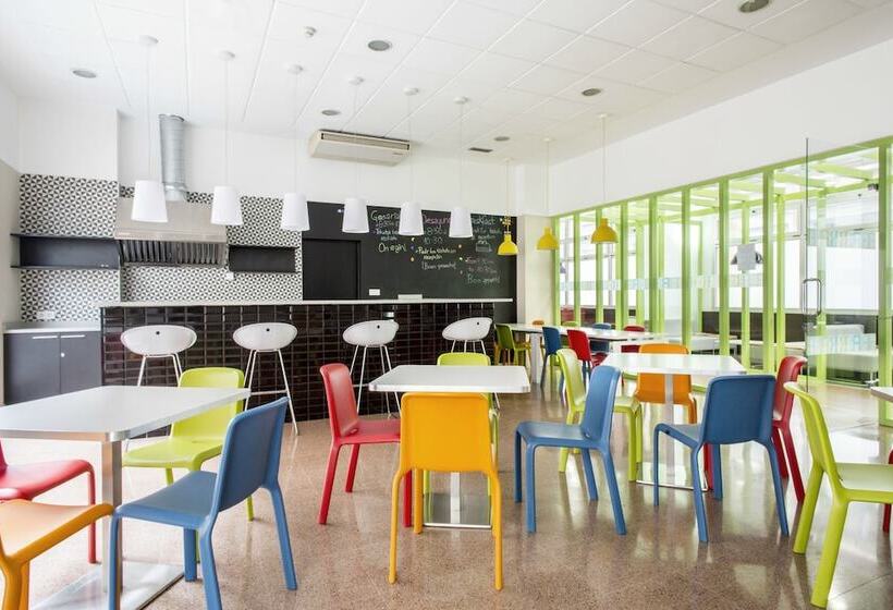 Residencia Universitaria Blas De Otero