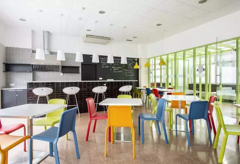 Residencia Universitaria Blas De Otero