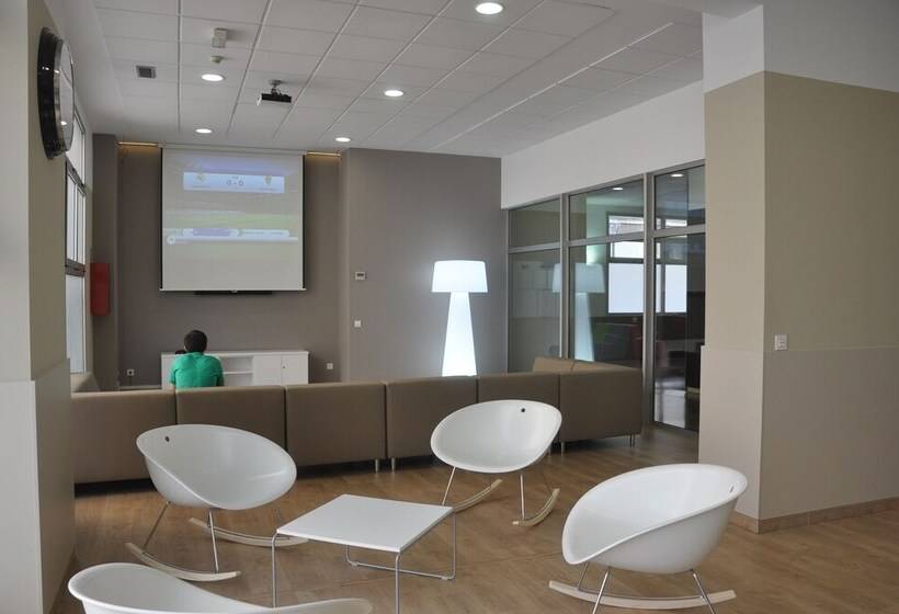 Residencia Universitaria Blas De Otero