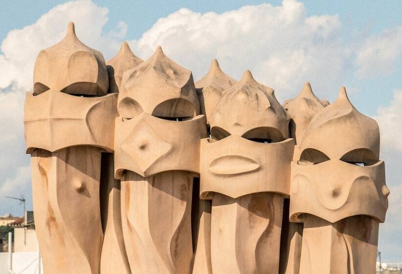 Sant Jordi Hostels Sagrada Familia