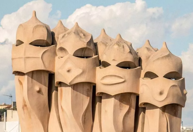 Sant Jordi Hostels Sagrada Familia