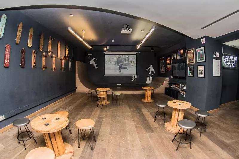 Sant Jordi Hostels Sagrada Familia