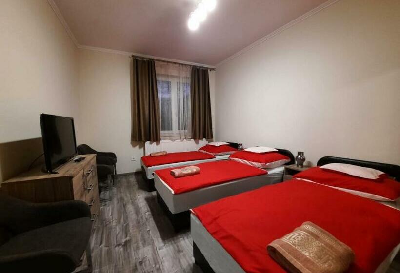 민박 Borostyán Panzió