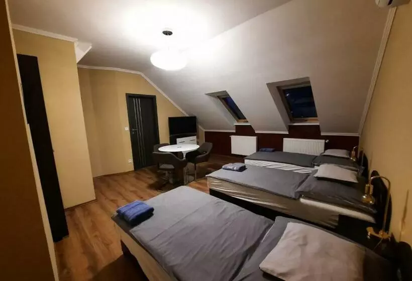 ベッドアンドブレックファースト Borostyán Panzió