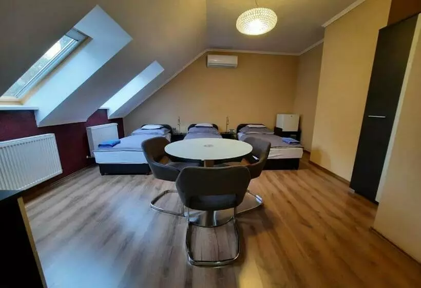 ベッドアンドブレックファースト Borostyán Panzió