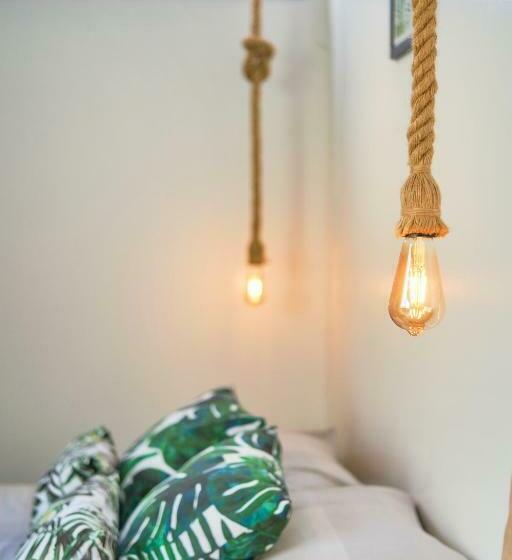 Pensão Econtainer Ubatuba