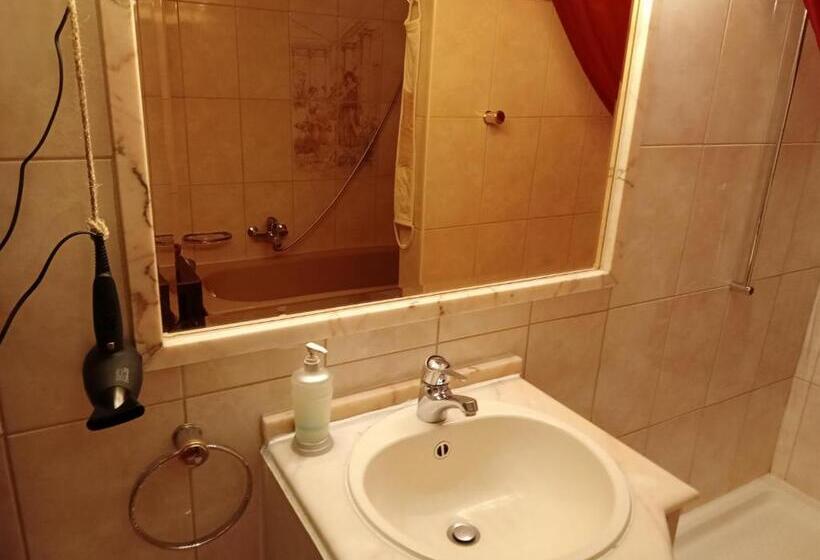 Pensió Petit St George 100mt Du Lac