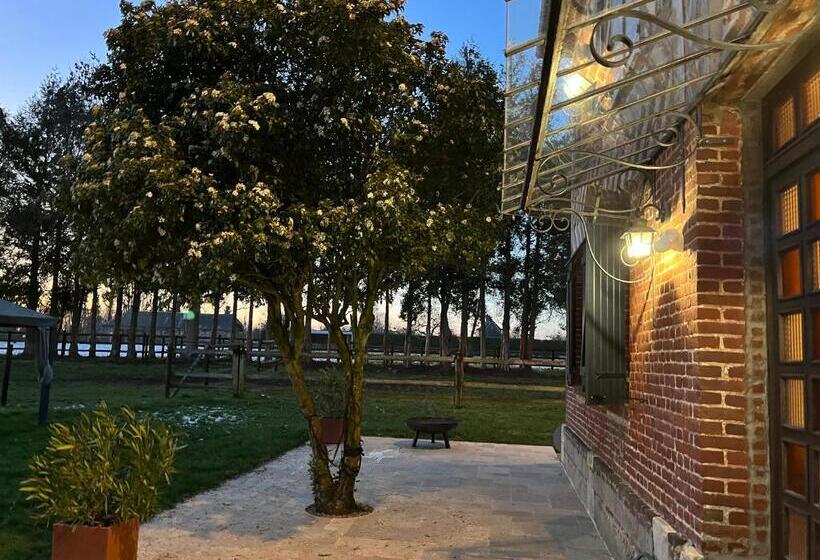 צימר Le Domaine Des Volets Bleus