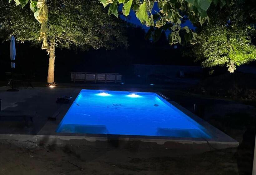 צימר Le Domaine Des Volets Bleus