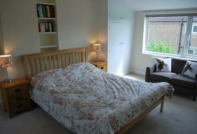 Hillcroft Luxury Bed & Breakfast