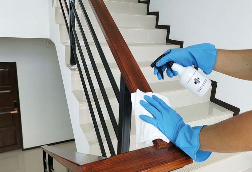 هتل The Middle Town Sha