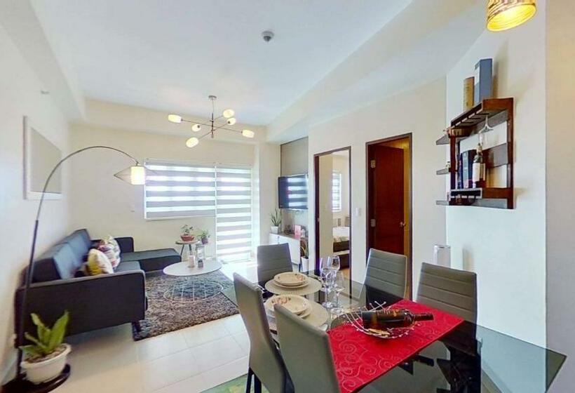 2 Br Corner Executive Suite At Lafayette Park Square Megaworld Blvd Unit 5h