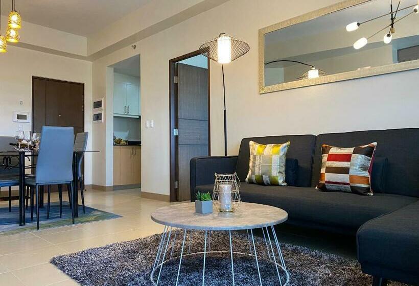 2 Br Corner Executive Suite At Lafayette Park Square Megaworld Blvd Unit 5h
