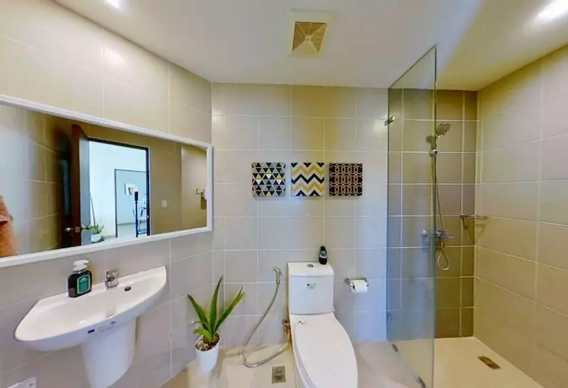 2 Br Corner Executive Suite At Lafayette Park Square Megaworld Blvd Unit 5h