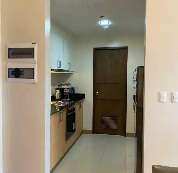 2 Br Corner Executive Suite At Lafayette Park Square Megaworld Blvd Unit 5h