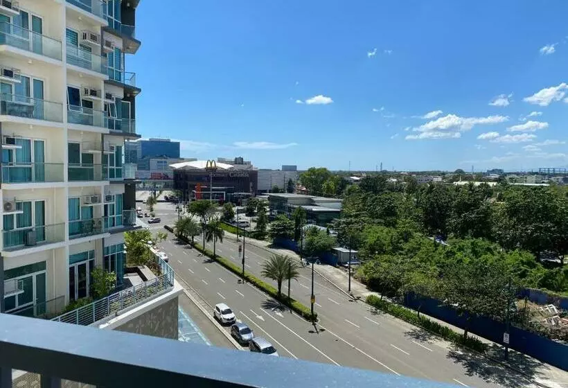 2 Br Corner Executive Suite At Lafayette Park Square Megaworld Blvd Unit 5h