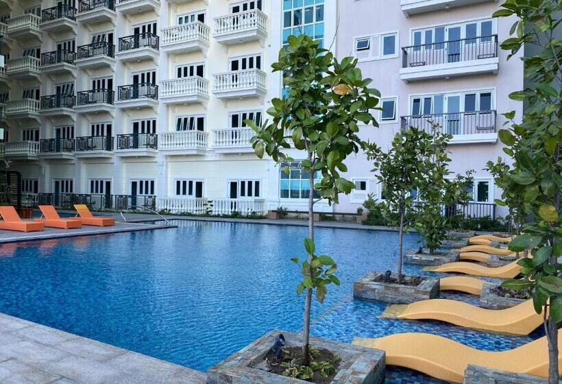 2 Br Corner Executive Suite At Lafayette Park Square Megaworld Blvd Unit 5h